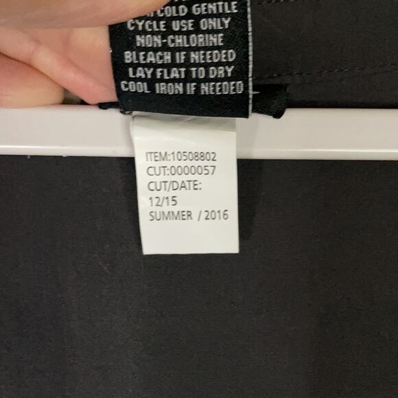 Torrid Challis Button Sleeveless Tank Top Solid Gray Size 5 5X - Picture 4 of 10